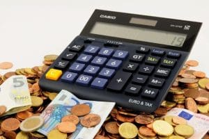 découvrez tout ce qu'il faut savoir sur la conversion du salaire brut en salaire net. informez-vous sur les cotisations sociales, les impôts et les implications pour votre revenu mensuel. simplifiez la gestion de votre budget avec nos conseils pratiques.