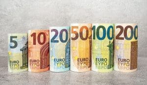 découvrez tout ce qu'il faut savoir sur la conversion entre le salaire brut et le salaire net en france. apprenez à calculer facilement votre rémunération après prélèvements avec nos conseils pratiques.