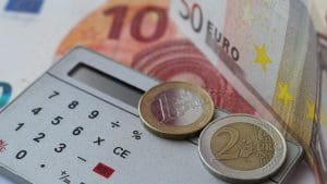 découvrez les évolutions des frais bancaires en 2025 : réglementation, nouveautés et conseils pour mieux gérer vos finances. informez-vous sur les changements à venir et apprenez à optimiser vos frais bancaires pour un budget maîtrisé.