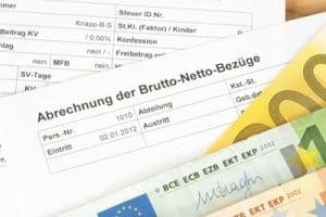 découvrez tout ce qu'il faut savoir sur le salaire brut de 2100€, son équivalence en salaire net, ainsi que les implications fiscales et sociales. informez-vous sur votre rémunération effective et optimisez vos revenus.