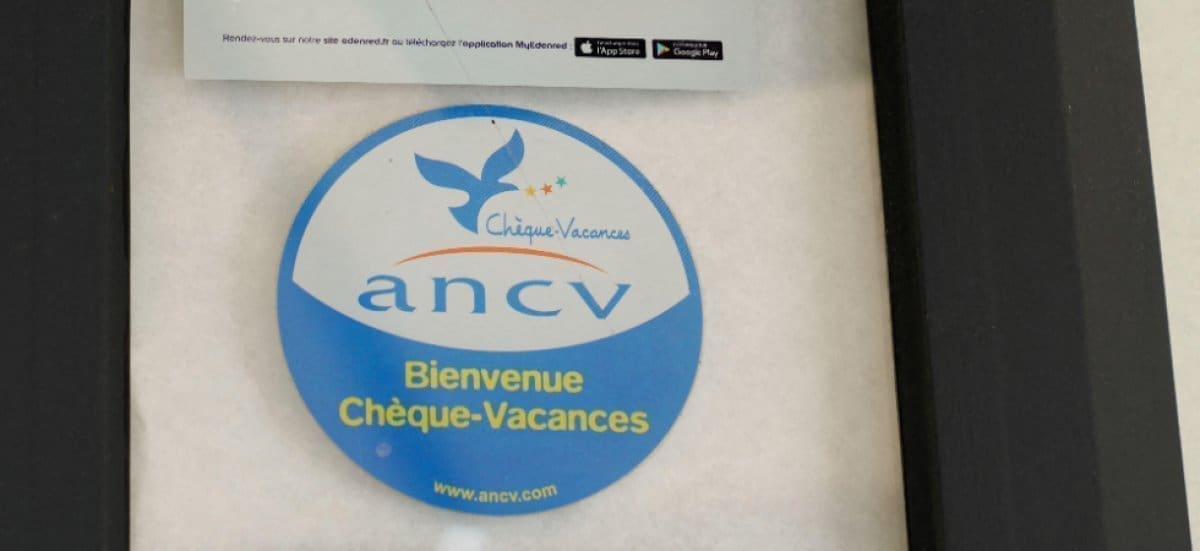 découvrez comment repérer et éviter les arnaques liées aux chèques-vacances. nos conseils pour protéger vos avantages vacances et déjouer les escroqueries courantes.