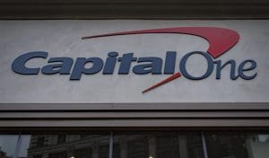 découvrez les conséquences et opportunités de la fusion entre capital one et discover : un rapprochement stratégique qui va transformer le secteur bancaire et les services de cartes de crédit aux états-unis.