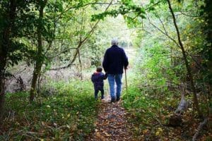 découvrez les principales interdictions concernant les grands-parents titulaires d’un livret a : règles à respecter, opérations interdites et alternatives pour gérer l’épargne familiale.