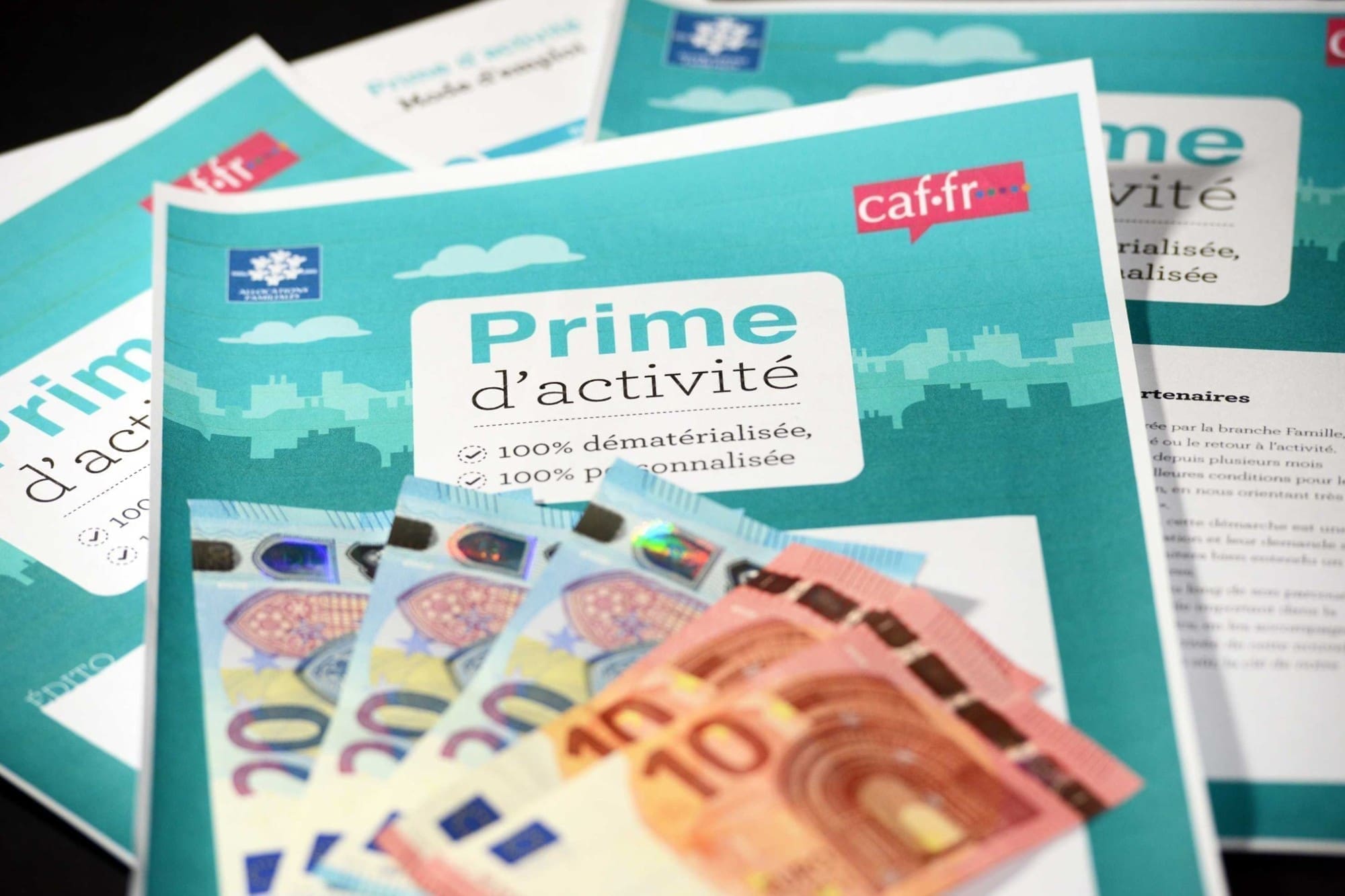 découvrez tout ce qu'il faut savoir sur la prime d'activité : conditions d'éligibilité, montants, démarches pour en bénéficier et astuces pour maximiser votre aide financière. ne laissez pas passer cette opportunité d'améliorer votre pouvoir d'achat !