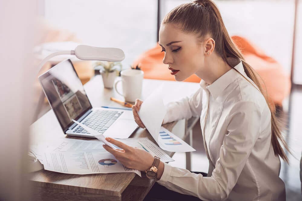 découvrez tout sur les ijss brutes : définition, calcul, démarches administratives et impact sur votre salaire en cas d'arrêt de travail. informations à jour pour salariés et employeurs.