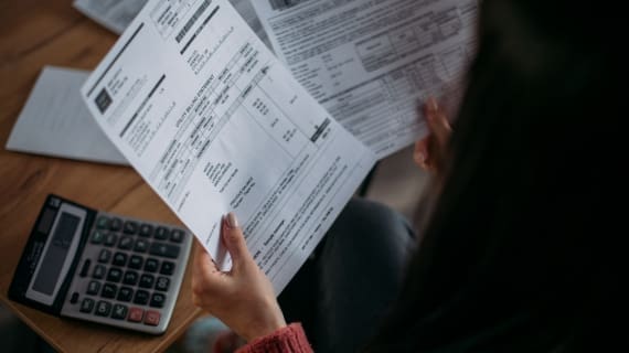 découvrez tout ce qu'il faut savoir sur le versement de 840€ prévu sur le compte de 15 millions de français : conditions, bénéficiaires et calendrier des paiements.