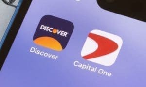découvrez les principales différences entre les cartes discover et capital one : avantages, frais, taux d'intérêt et programmes de récompenses comparés pour choisir la carte qui vous convient le mieux.