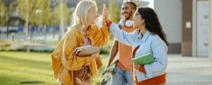 découvrez notre sélection des meilleurs comptes bancaires pour étudiants en mai 2025 : offres adaptées, frais réduits et avantages incontournables pour bien gérer votre budget étudiant.