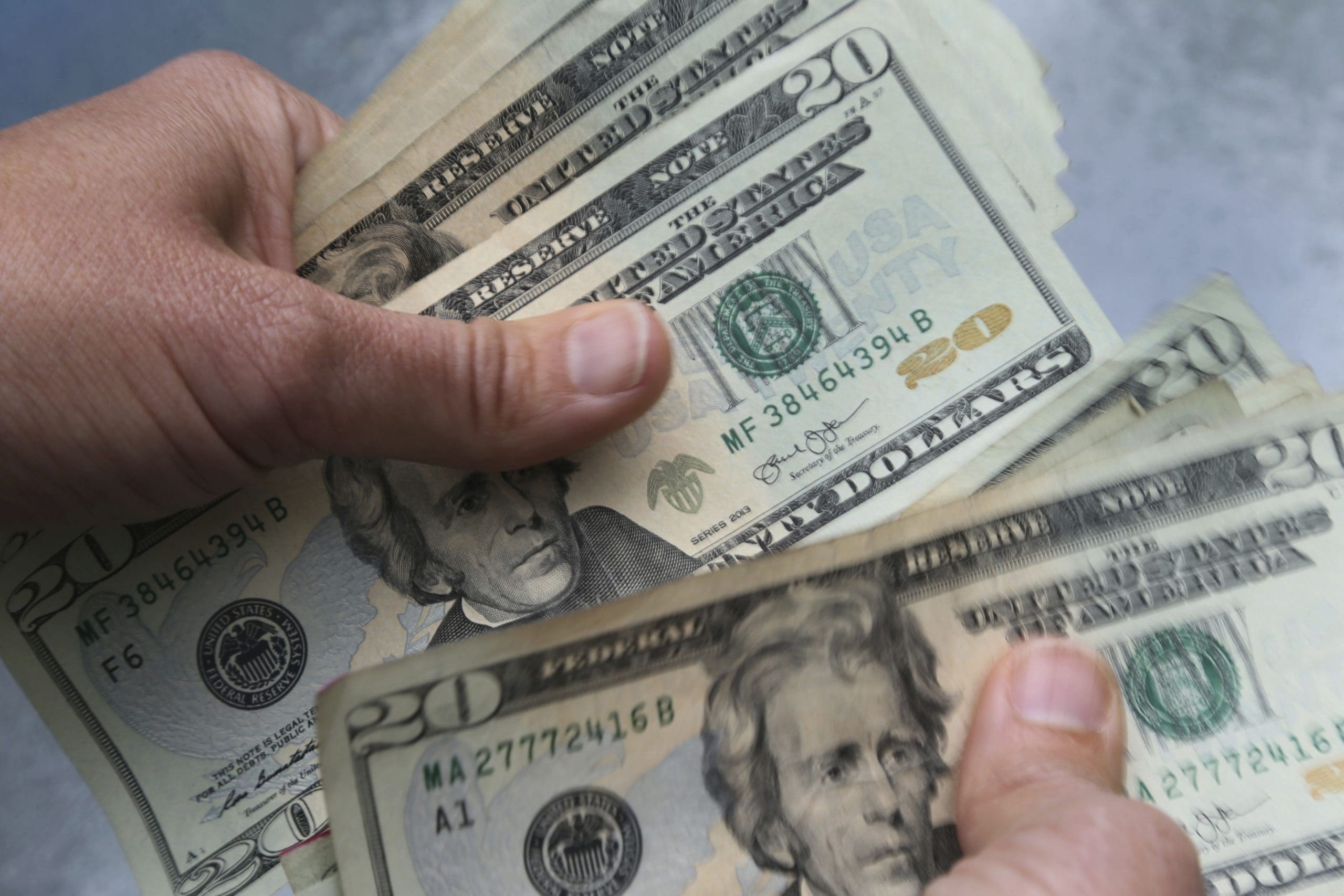 découvrez les informations essentielles sur le chèque relance de 2000$ et les dividendes liés à trump. comprenez comment ces mesures impactent l'économie et votre portefeuille.