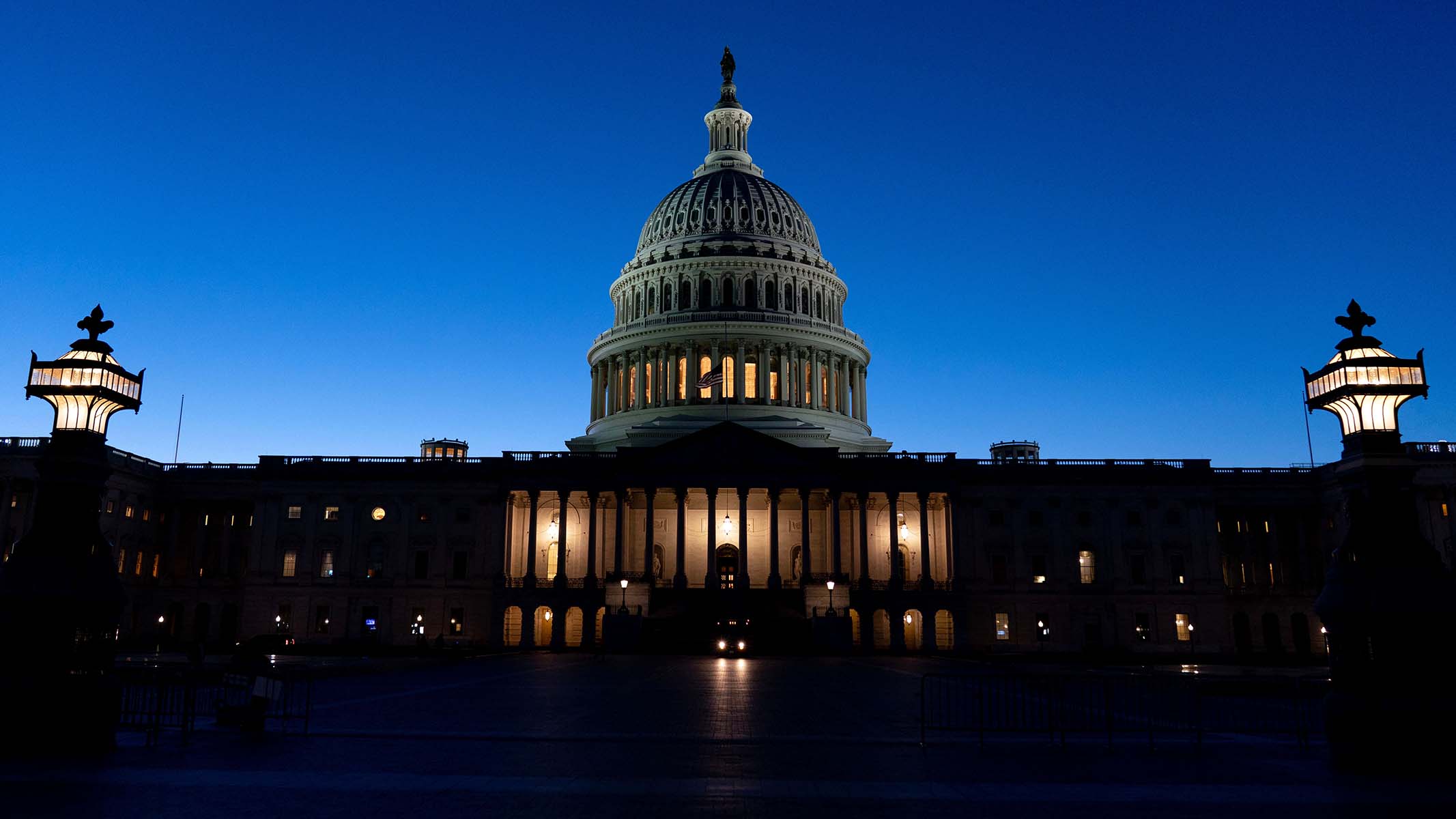 découvrez comment recevoir le chèque relance de 2000$ et les dividendes en lien avec les politiques de trump. informations et conseils pratiques pour maximiser vos gains.