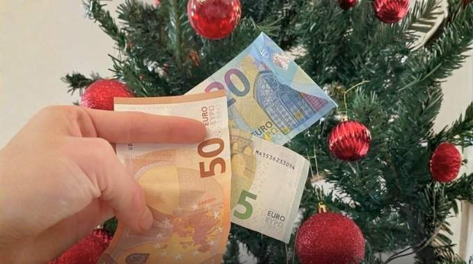 découvrez tout ce qu’il faut savoir sur la prime de noël 2025 : conditions d’éligibilité, montant, date de versement et démarches pour en bénéficier. informations officielles et conseils pratiques à jour.