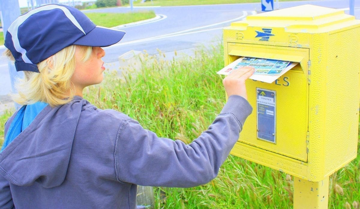 découvrez les détails de la hausse des tarifs de la banque postale en 2026 et comment elle impactera vos frais bancaires.
