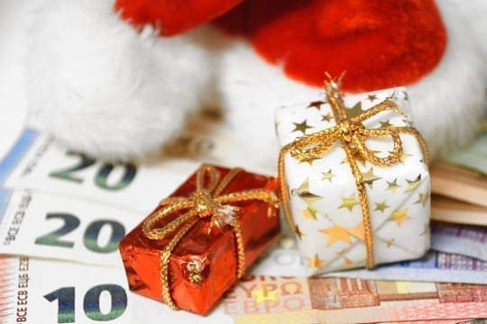 découvrez tout sur la prime de noël 2025 et la prime d'activité : conditions d'éligibilité, montants, et démarches pour en bénéficier.
