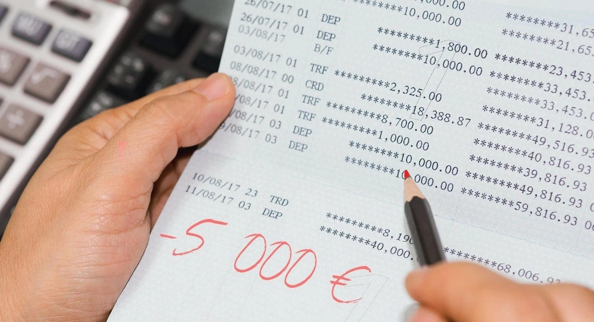 découvrez quelles banques réduisent les frais de découvert et comment économiser sur vos coûts bancaires grâce à nos conseils pratiques.