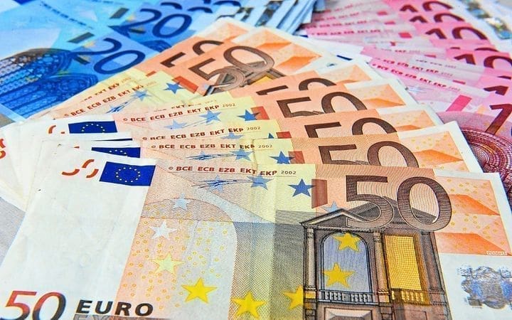 découvrez qui peut bénéficier du chèque de 600 € fin janvier 2026 et les raisons justifiant cette aide financière.