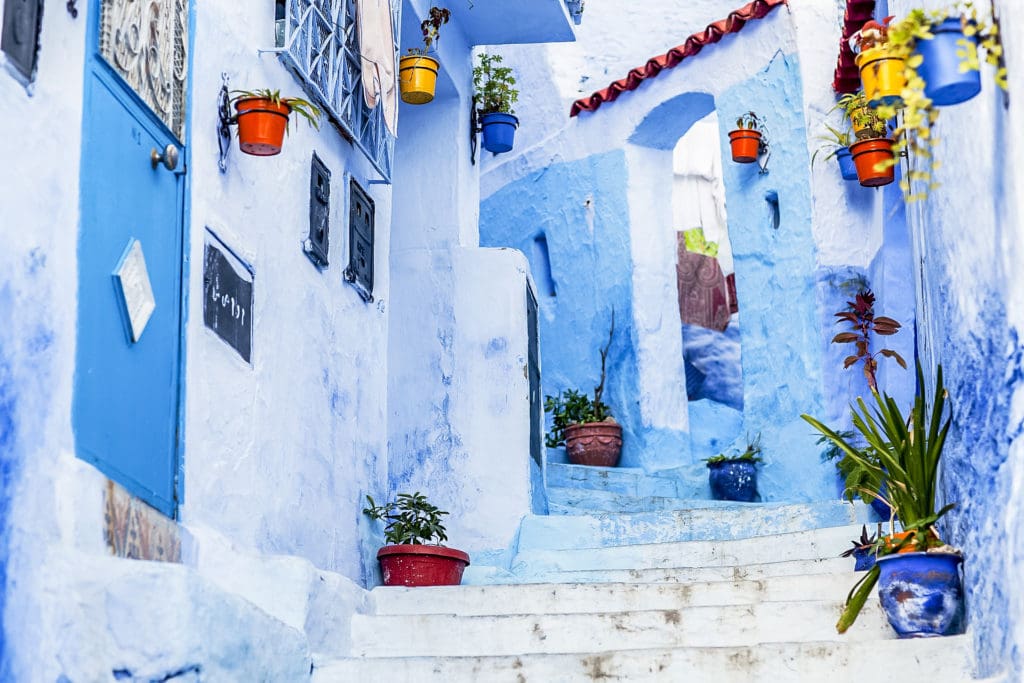 découvrez notre guide complet des emplacements des dab au maroc ainsi que les tarifs applicables pour vos retraits d'argent en toute simplicité.